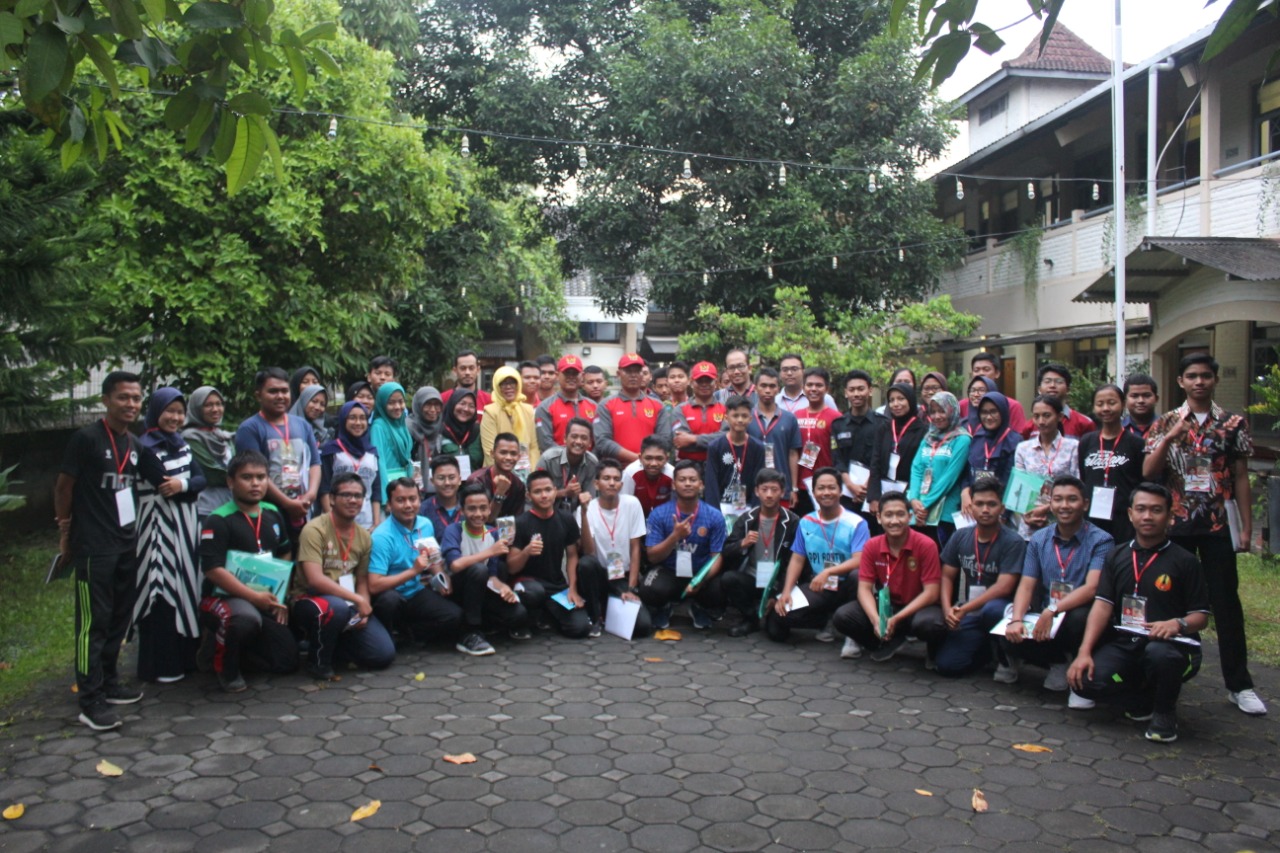 Sebanyak 100 peserta dari unsur Sekolah dan OKP mengikuti Training Of Trainer yang diselenggarakan DISPORA Kota Yogyakarta