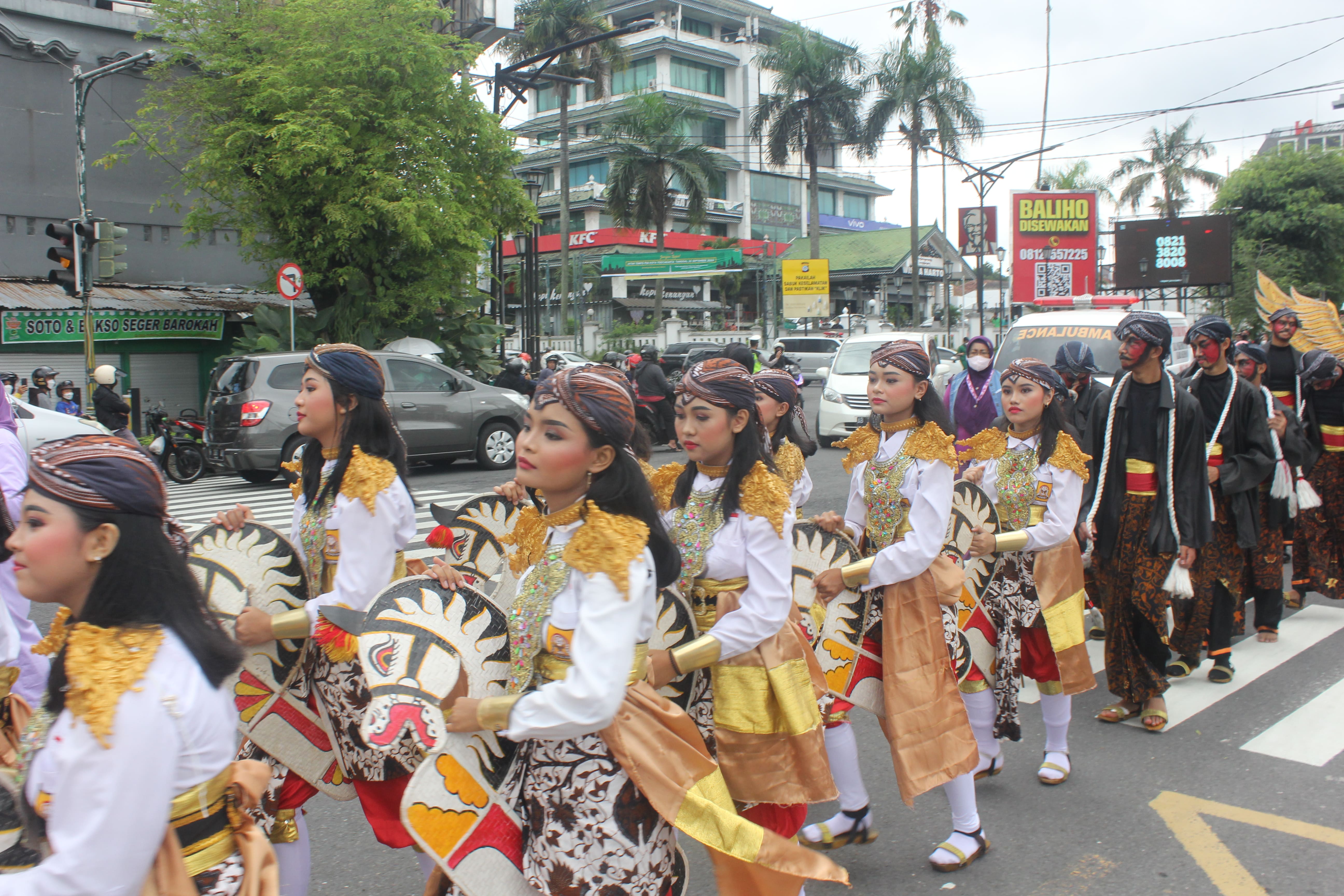SMP Negeri 1 Yogyakarta Gelar Karnaval Budaya